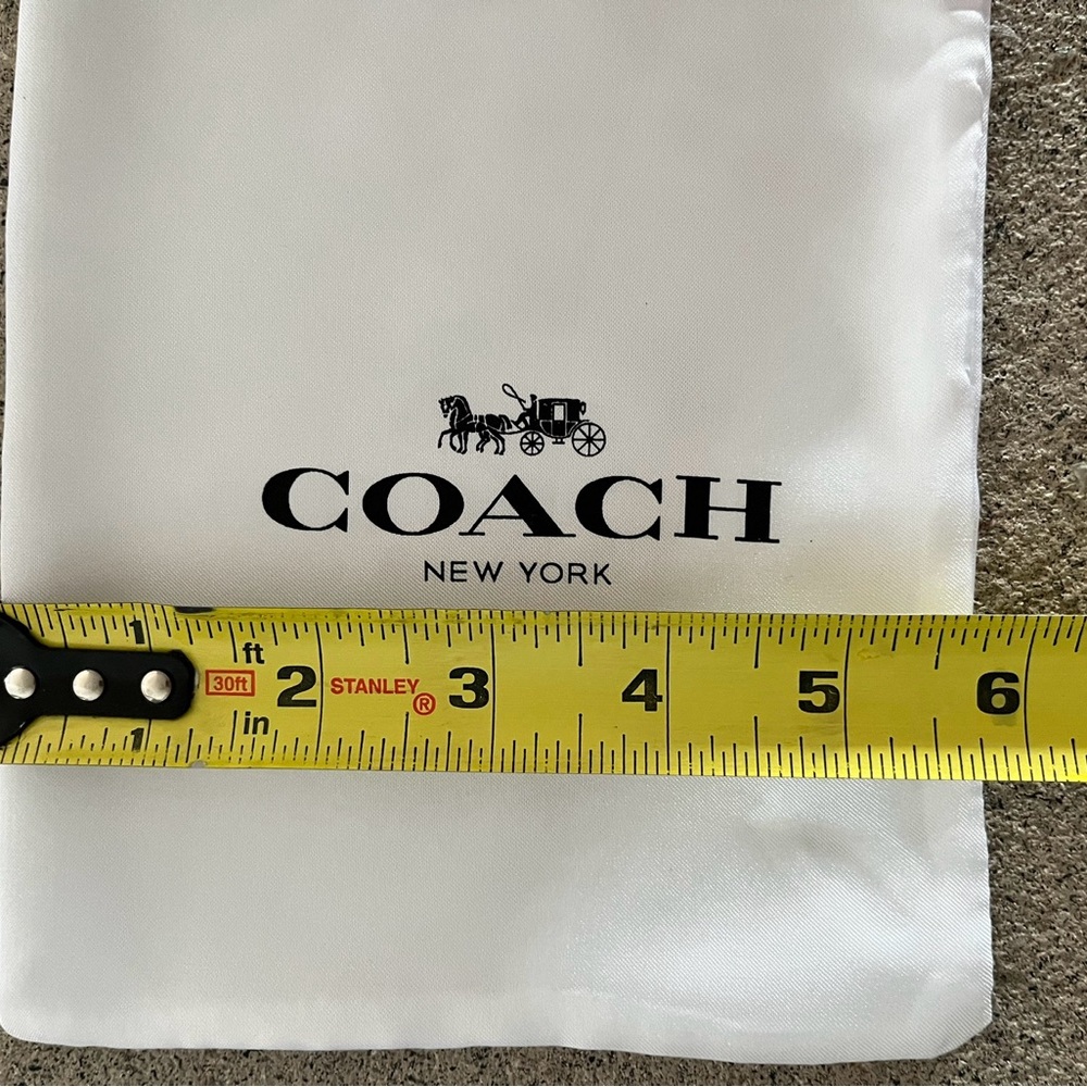 Coach lot - Picture 7 of 11